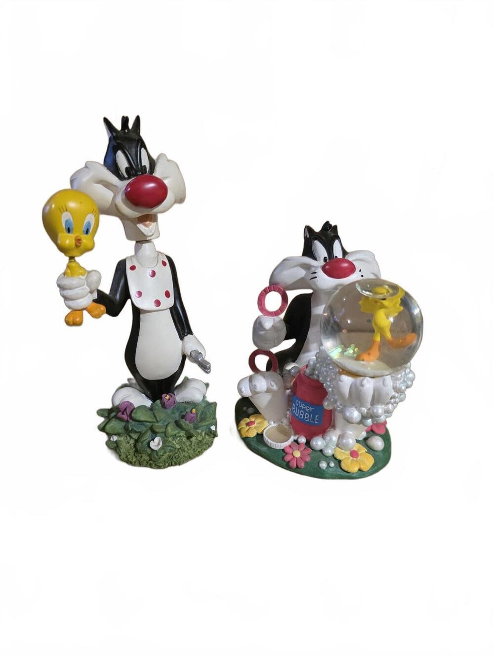 Vintage 1998 Looney Tunes Sylvester and Tweety Bobblehead & Globe Figures